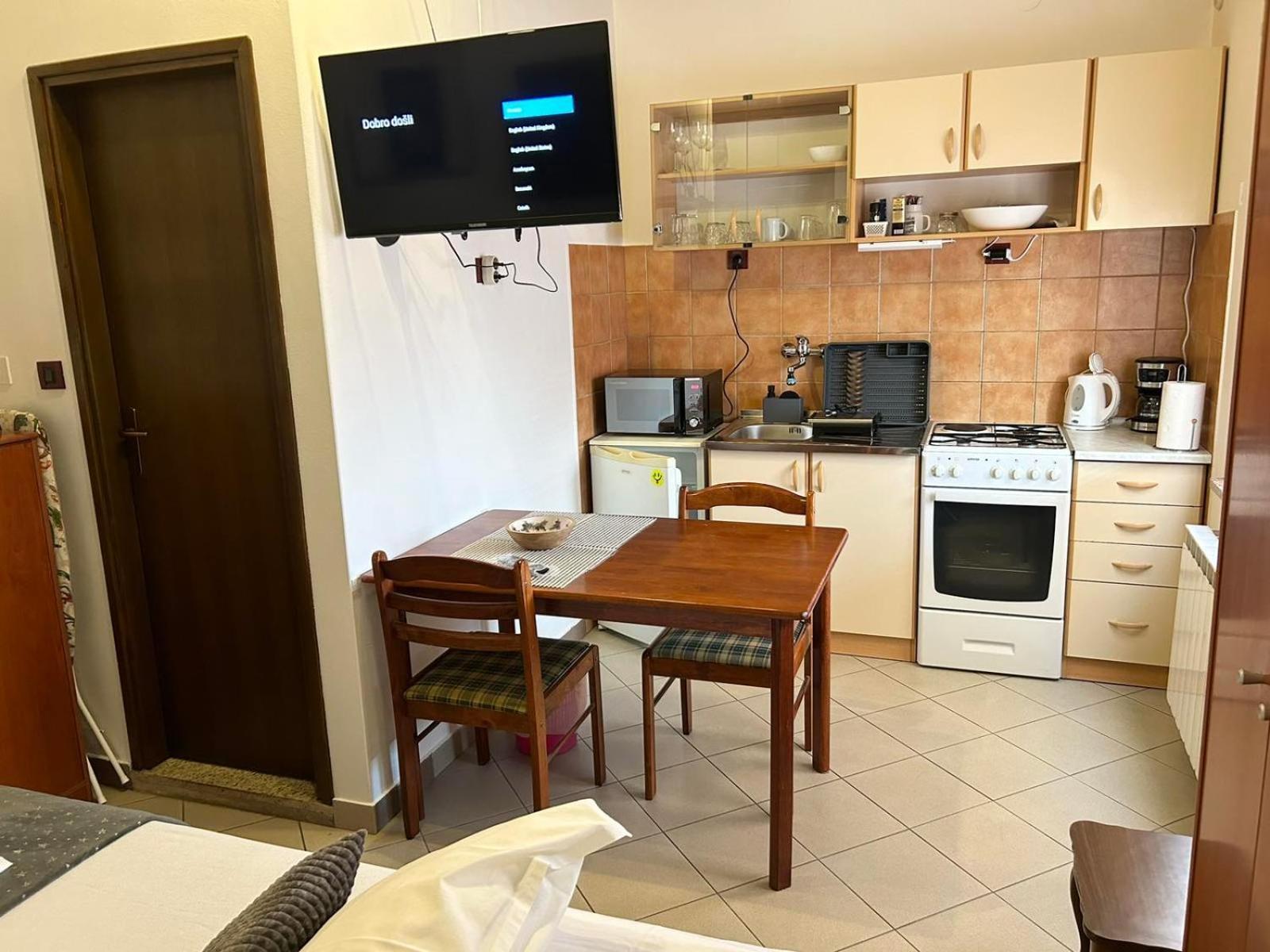 Rosi 1, With Free Public Parking In A Quiet Location Apartment Pula